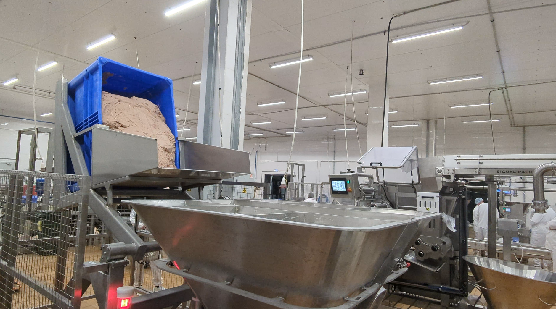 Линия по производству полуфабрикатов с автоматической подачей теста и начинки