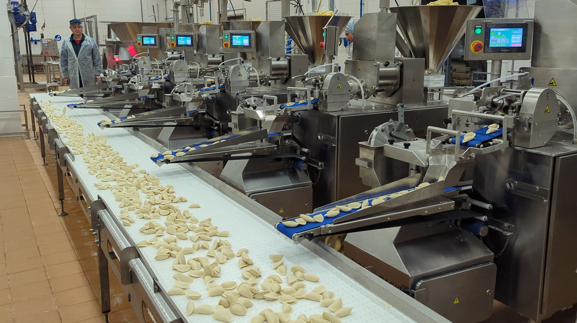 Линия по производству полуфабрикатов с автоматической подачей теста и начинки
