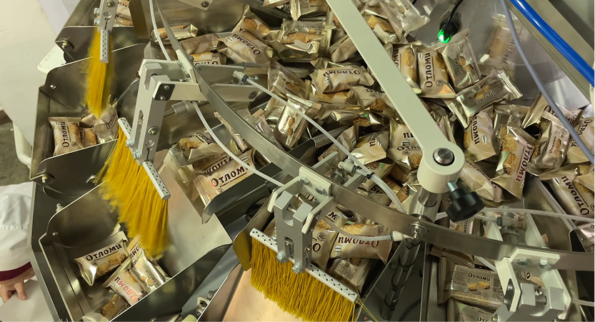 Участок автоматической фасовки конфет в гофрокороба